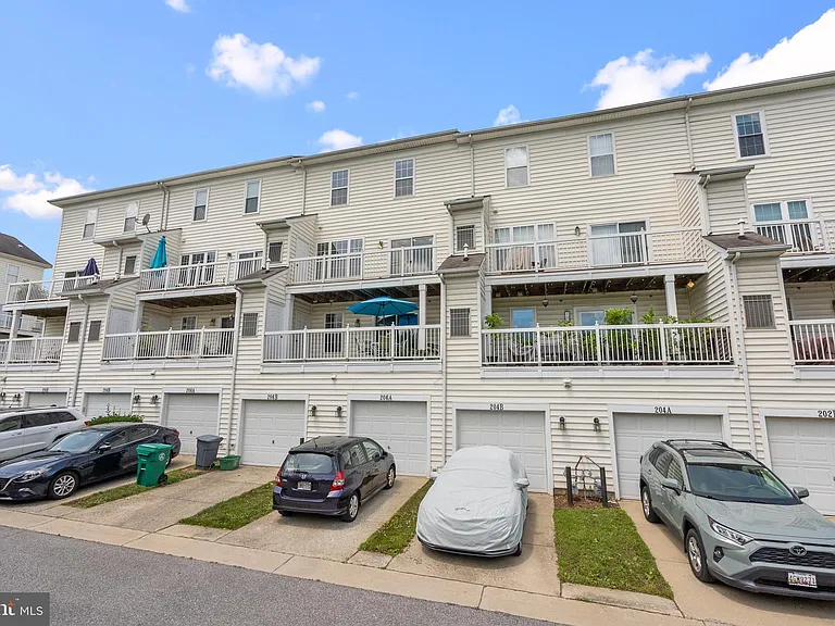 206 Heathwalk St #B — Photo 25