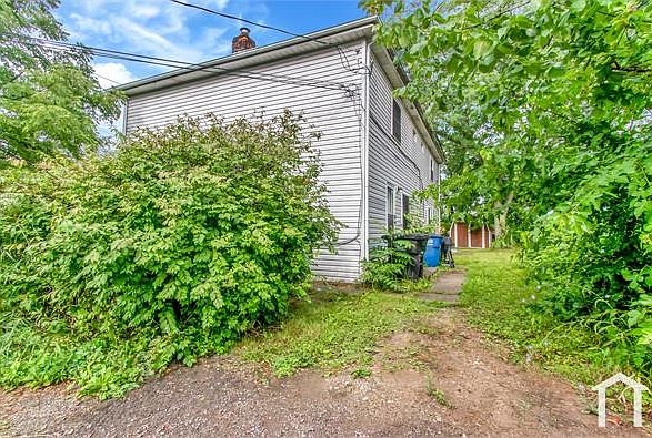 1st image of 33584 Berville Ct