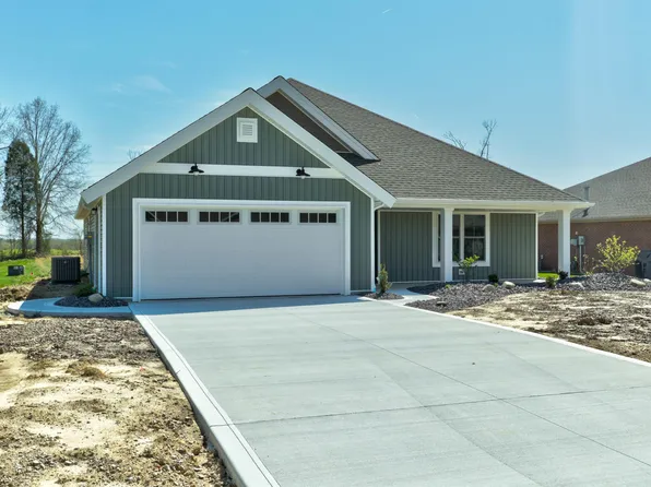 961 W Rudolph Ln, Santa Claus, IN 47579