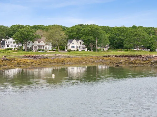 6 Brooks Street, Kennebunkport, ME 04046