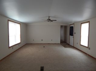 110 Smith St, Buckeye Lake, OH