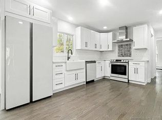 21 Field Rock Rd, Monroe, CT 06468