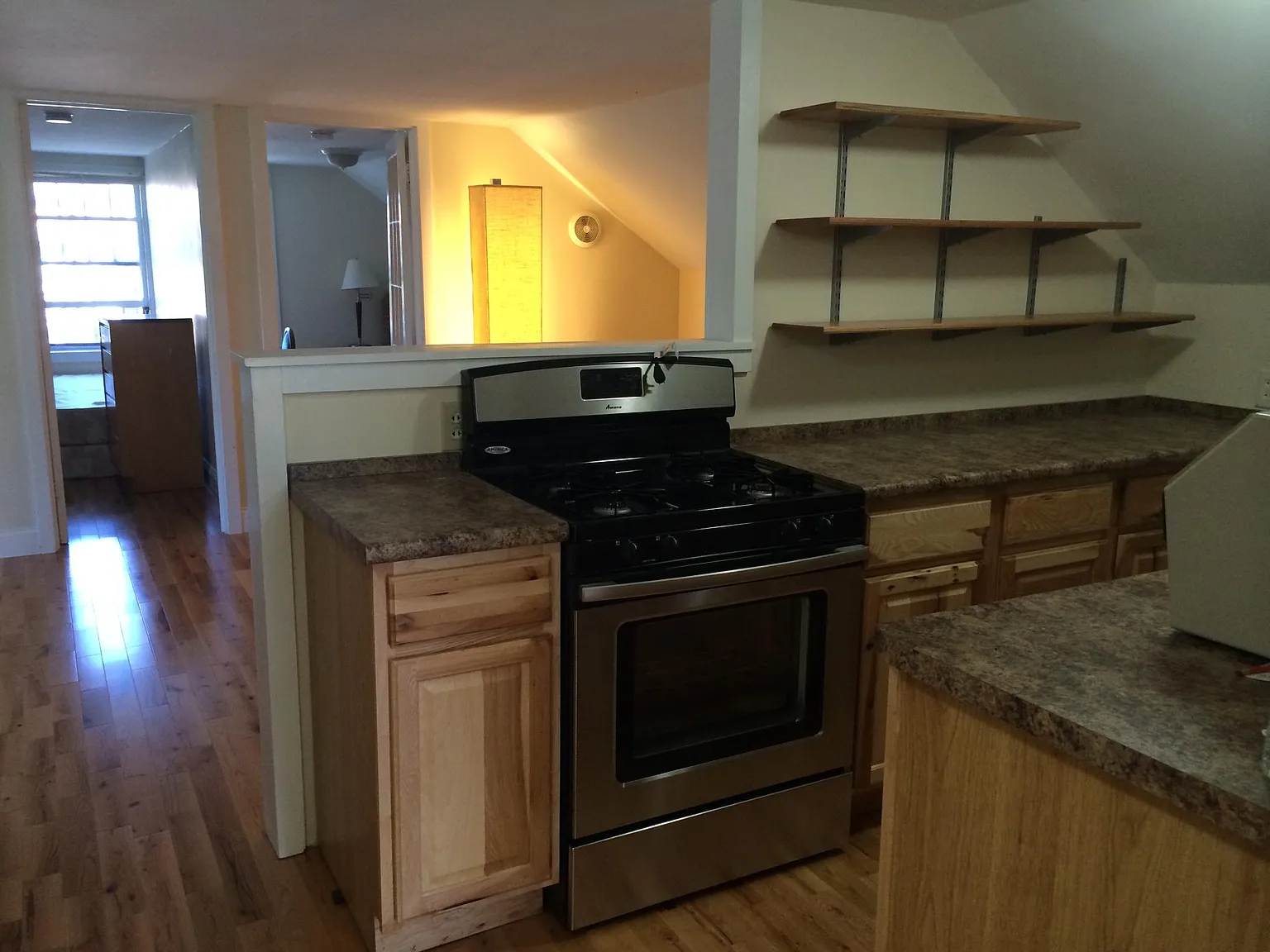 2 bed, 800 sqft, $2,165 — Photo 3