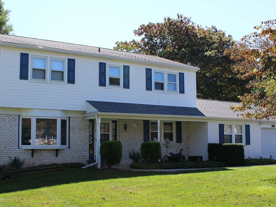 Falconcrest House