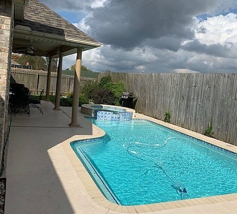 3rd image of 3520 Charleston Ln