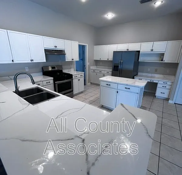 28724 Hanging Moss Loop — Photo 15