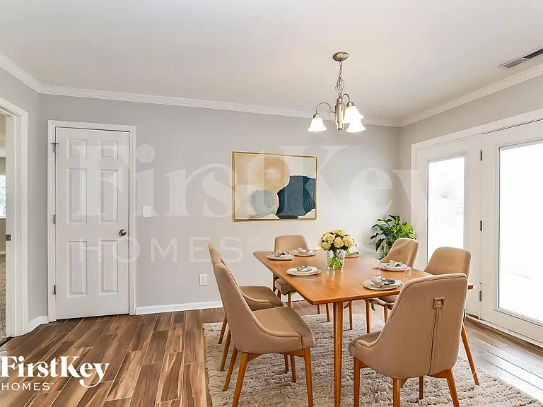 400 Walnut Crossing Dr — Photo 7