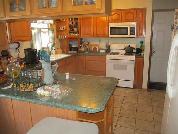 3rd image of 1864 N 2753rd Rd