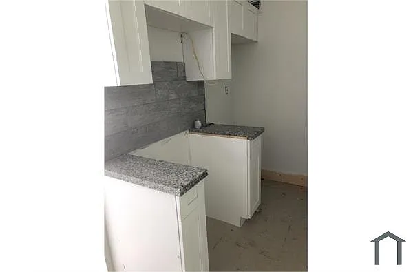 Building Photo - 1520 English St #3