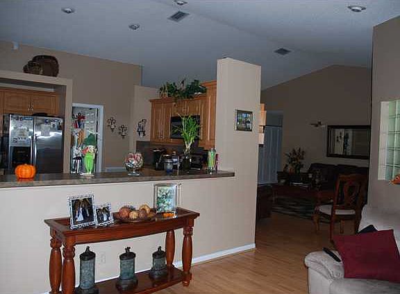 4th image of 8919 SW 49th Ct