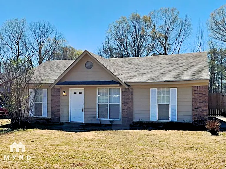 3535 Laurel Cv — Photo 1