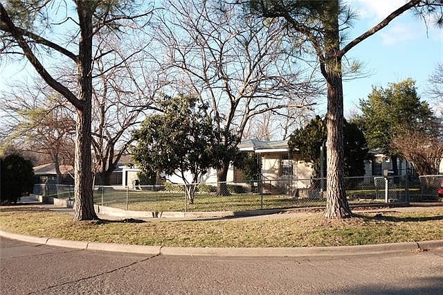 1st image of 2039 Ferndale Ave