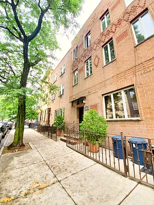 Rented by Compass | media 32