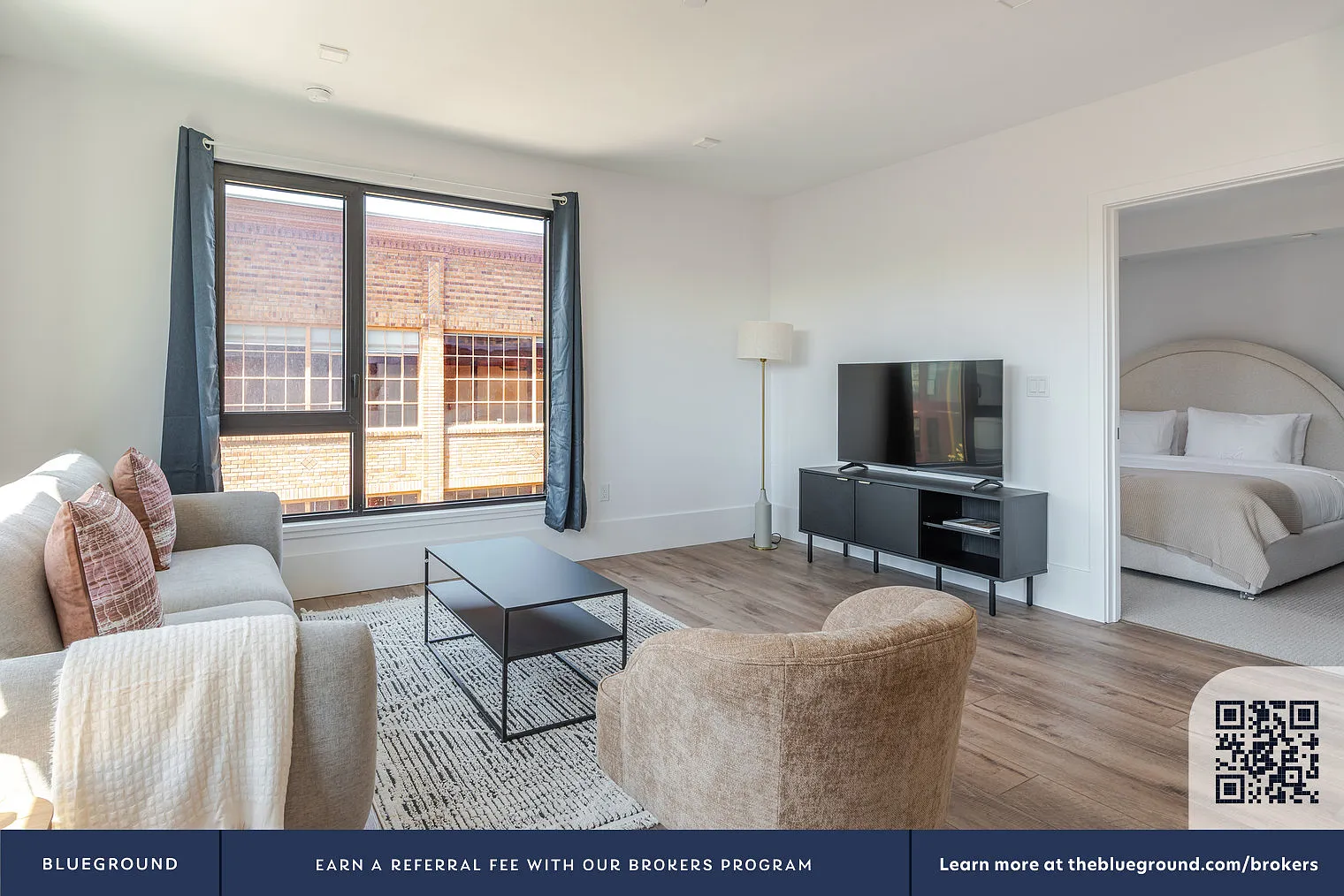 2 bed, 2.0 bath, 1101 sqft, $5,890 — Photo 3