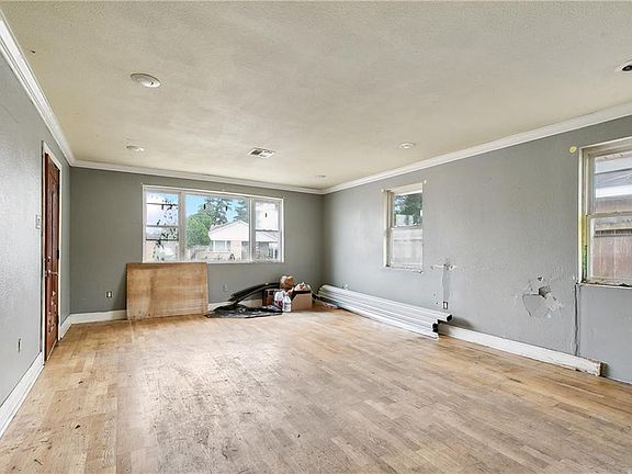 2nd image of 1008 N Bengal Rd