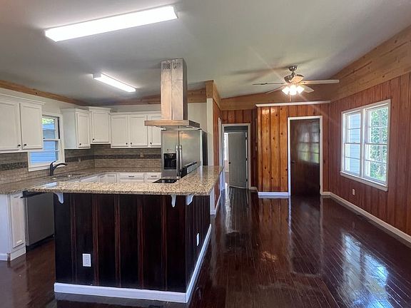 4th image of 4220 Hampton Ln