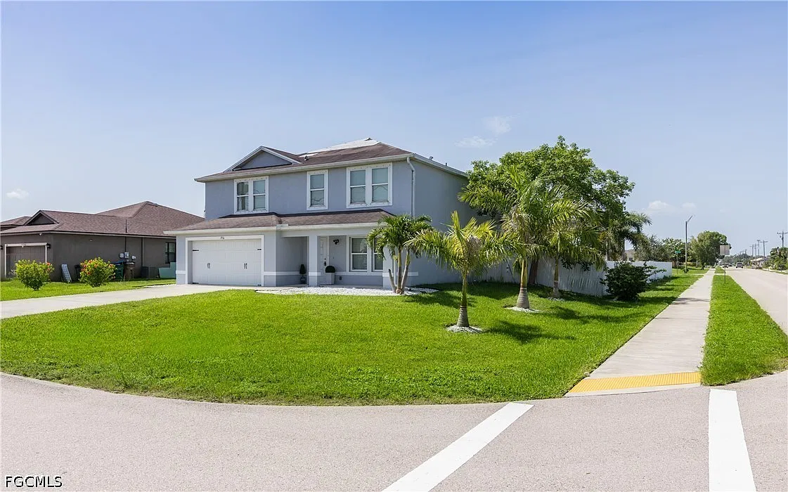 4 bed, 3.0 bath, 3210 sqft, $4,000 — Photo 1