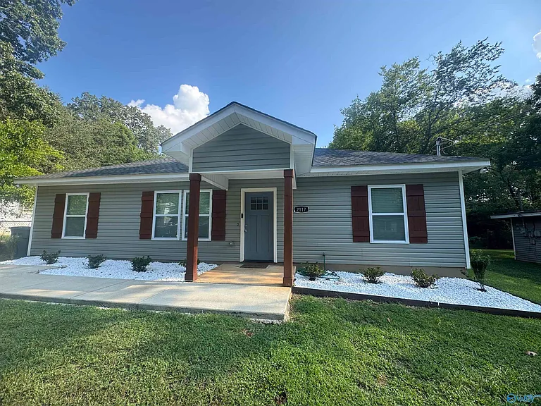 2117 Atkins Dr — Photo 19