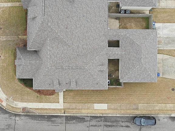 3rd image of 123 Windsor Hill Rd SW