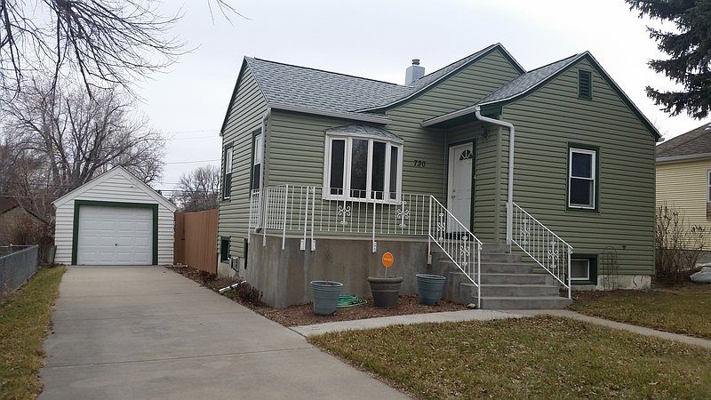 730 Lewis, Concrete Driveway 3 cars