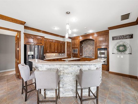 5th image of 5401 Golden Sunset Ct