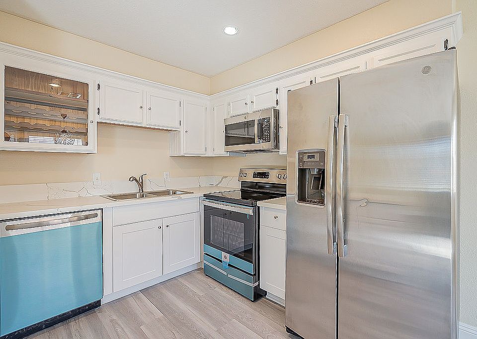 1st image of 941 Boulder Mesa Dr Unit 202