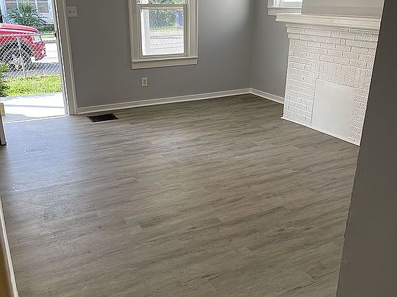 3rd image of 130 Wilton Ave #2