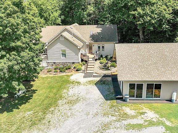 4th image of 1361 Hurricane Creek Rd