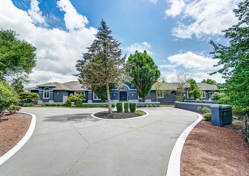 5022 Rollman Estates Dr, Cincinnati, OH 45236 Zillow