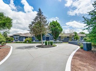 5022 Rollman Estates Dr, Cincinnati, OH 45236