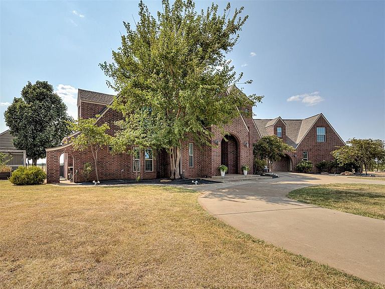 Listing photo 4