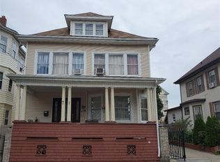 71 Farragut Ave, Cranston, RI 02905