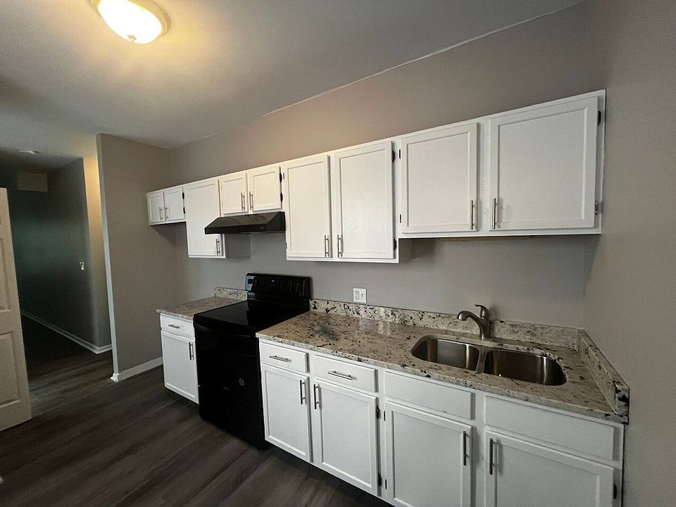 1st image of 6811 S Paxton Ave APT 302