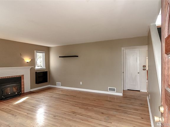 3rd image of 2934 S 18th St