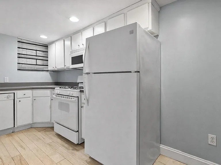 1170 Massachusetts Ave #2 — Photo 2
