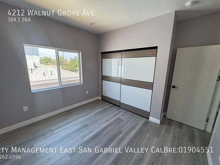 4212 Walnut Grove Ave — Photo 5