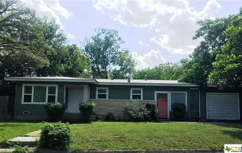 1st image of 26 Sue Ann Dr