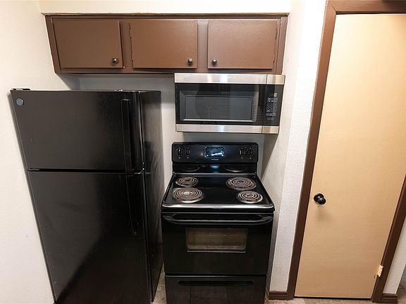 5th image of 3314 Burke Rd APT 39