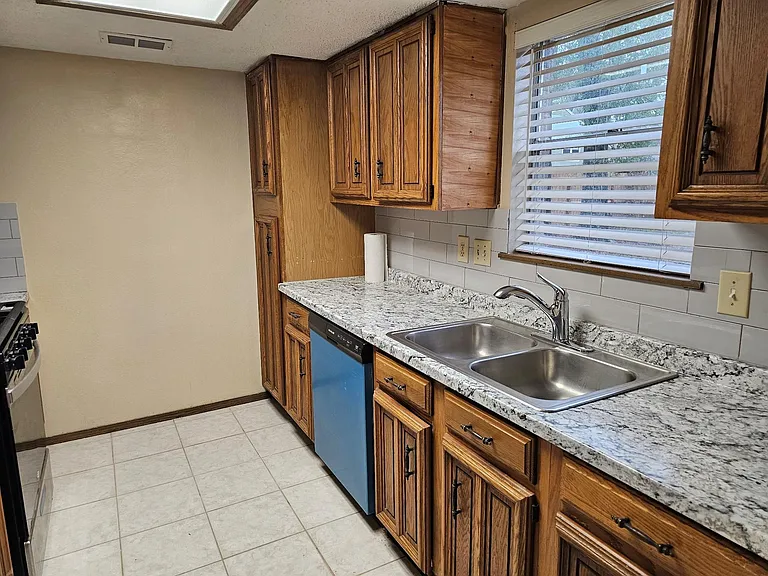 3115 River Valley Dr — Photo 12