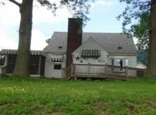 571 Harmony Rd, New Brighton, PA 15066