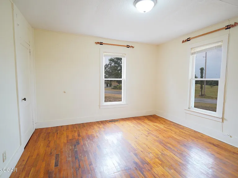 2720 Douglas Fir Rd — Photo 7