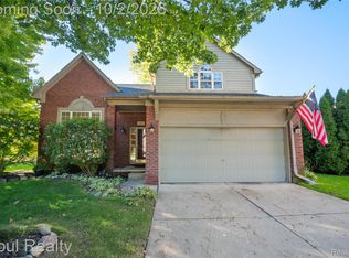 33865 Trillium Ct, Livonia, MI 48150