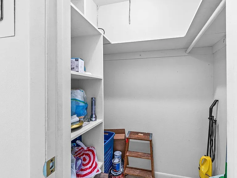 52 Kingswood E #C — Photo 14