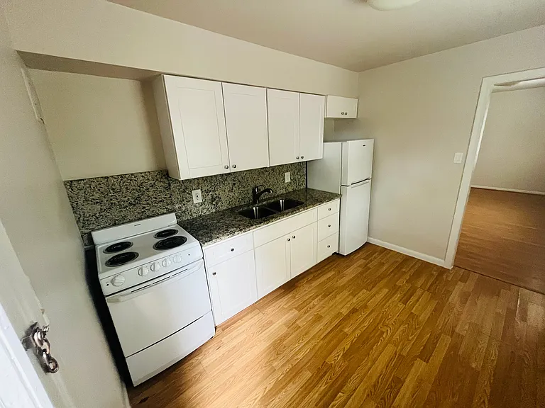 4012 N Hall St #1A — Photo 6