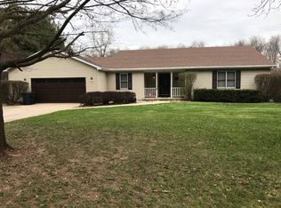 7 Rock Rd, Chatham, IL 62629