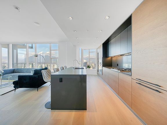 5th image of 1289 Hornby St #D82