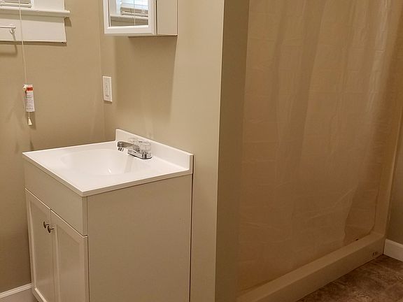 5th image of 504 W Peachtree St