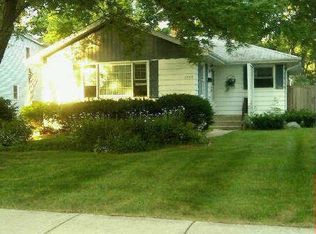 5737 Washington St, Downers Grove, IL 60516