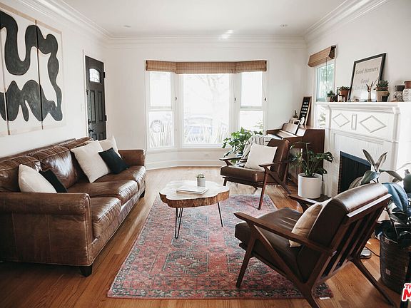 2nd image of 3016 Oakhurst Ave