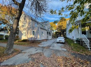 17 Elm St, Bangor, ME 04401